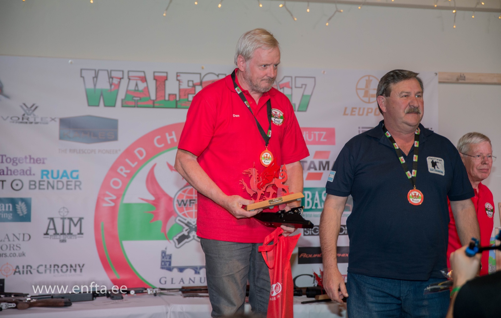 885 Springer top Veterans. From left Dan Horrocks Wales, Eduardo Sirtautas Argentina